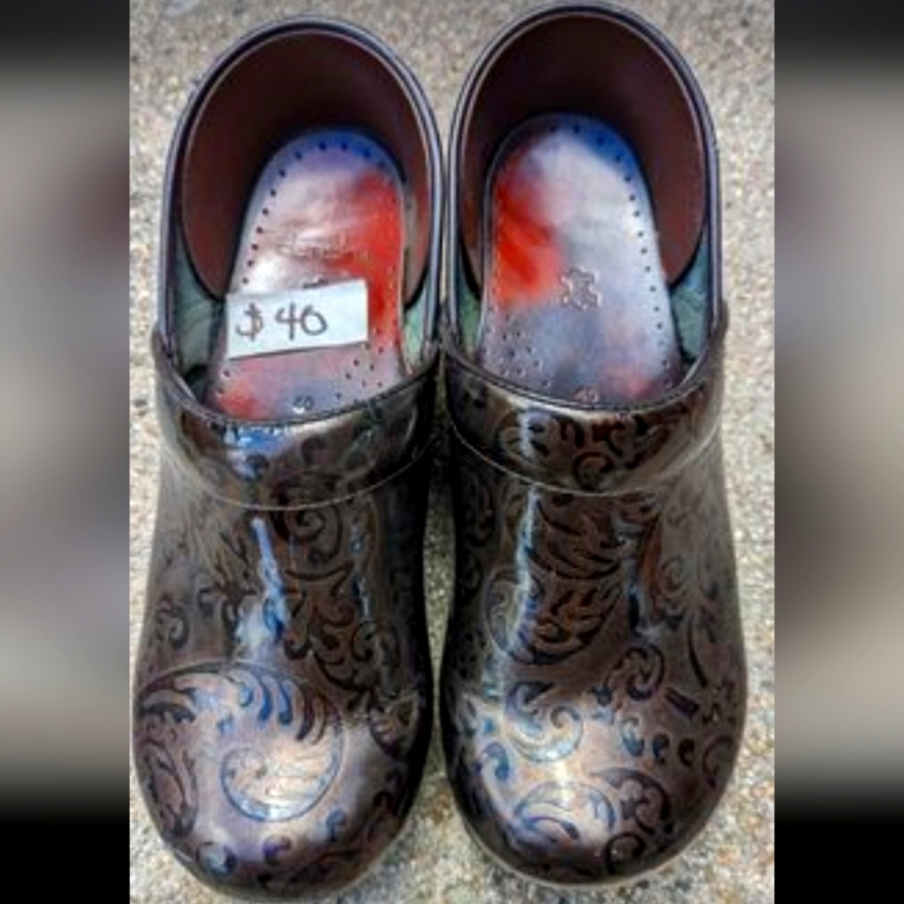 Dansko Clogs 40
